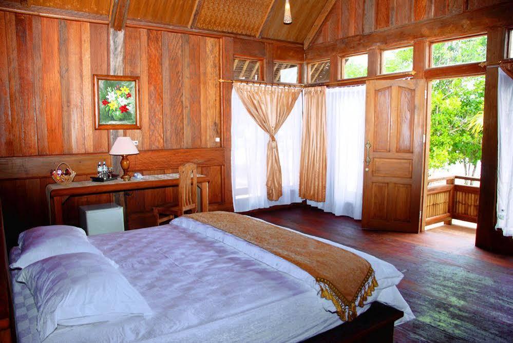 Wakatobi Patuno Diving And Beach Resort By Sahid Wanci Exterior foto
